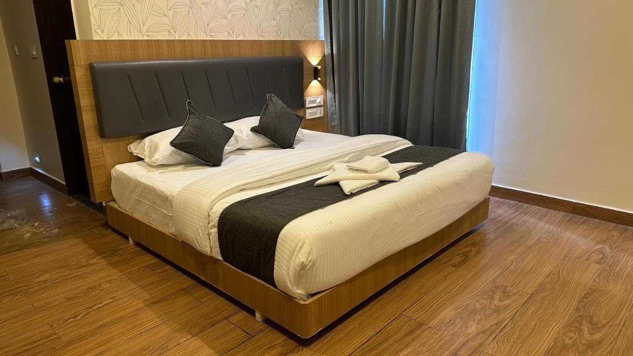 Kvp Golden Inn Tirupati Extérieur photo