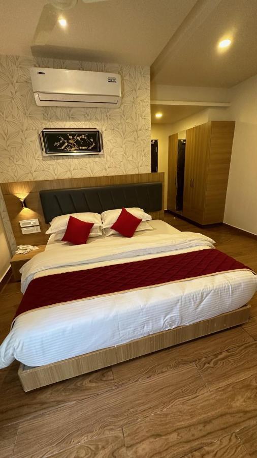 Kvp Golden Inn Tirupati Extérieur photo