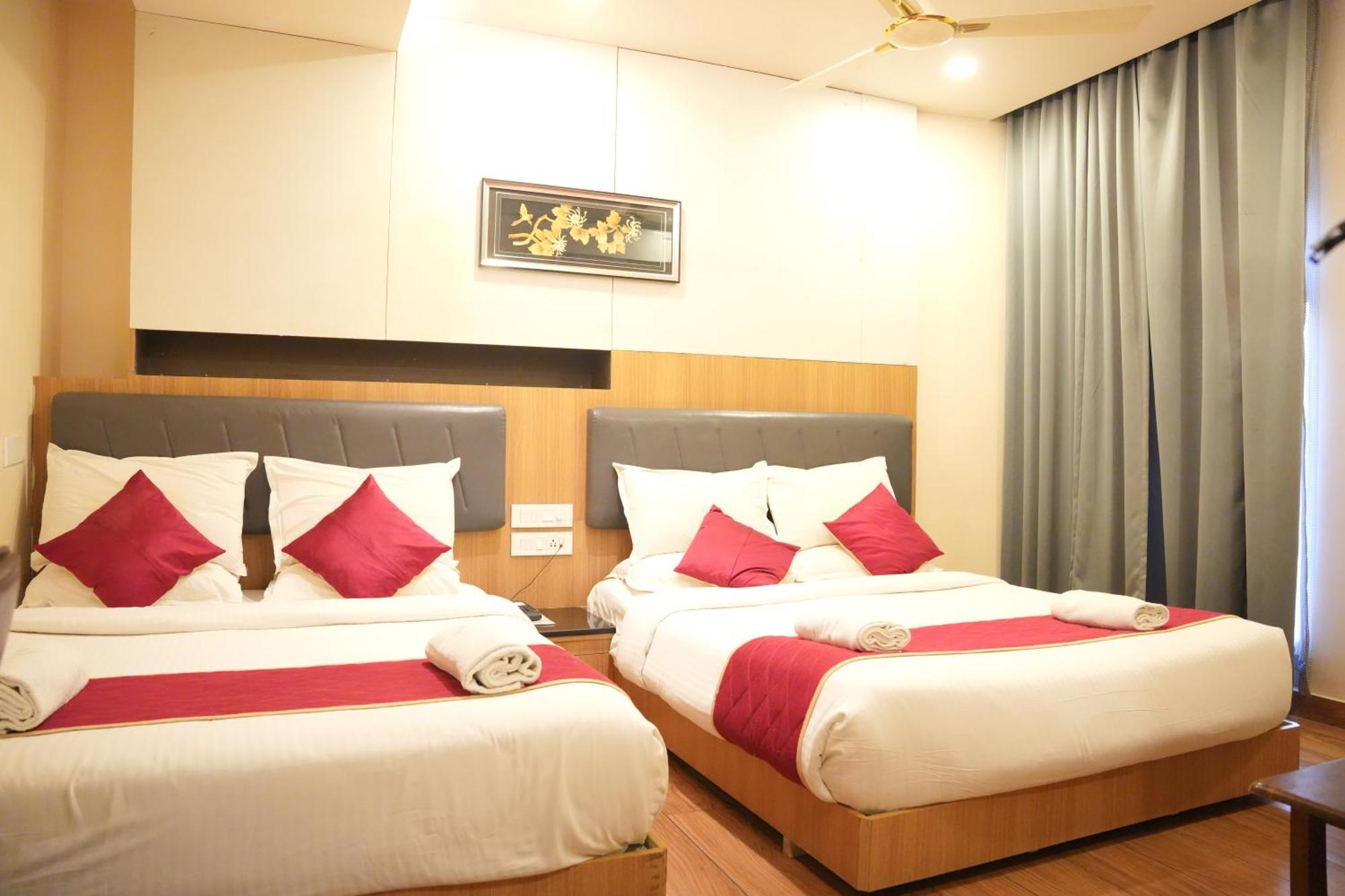 Kvp Golden Inn Tirupati Extérieur photo